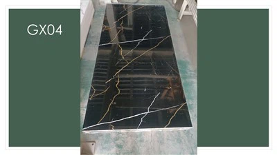 Černý pozlacený PVC nástěnný panel